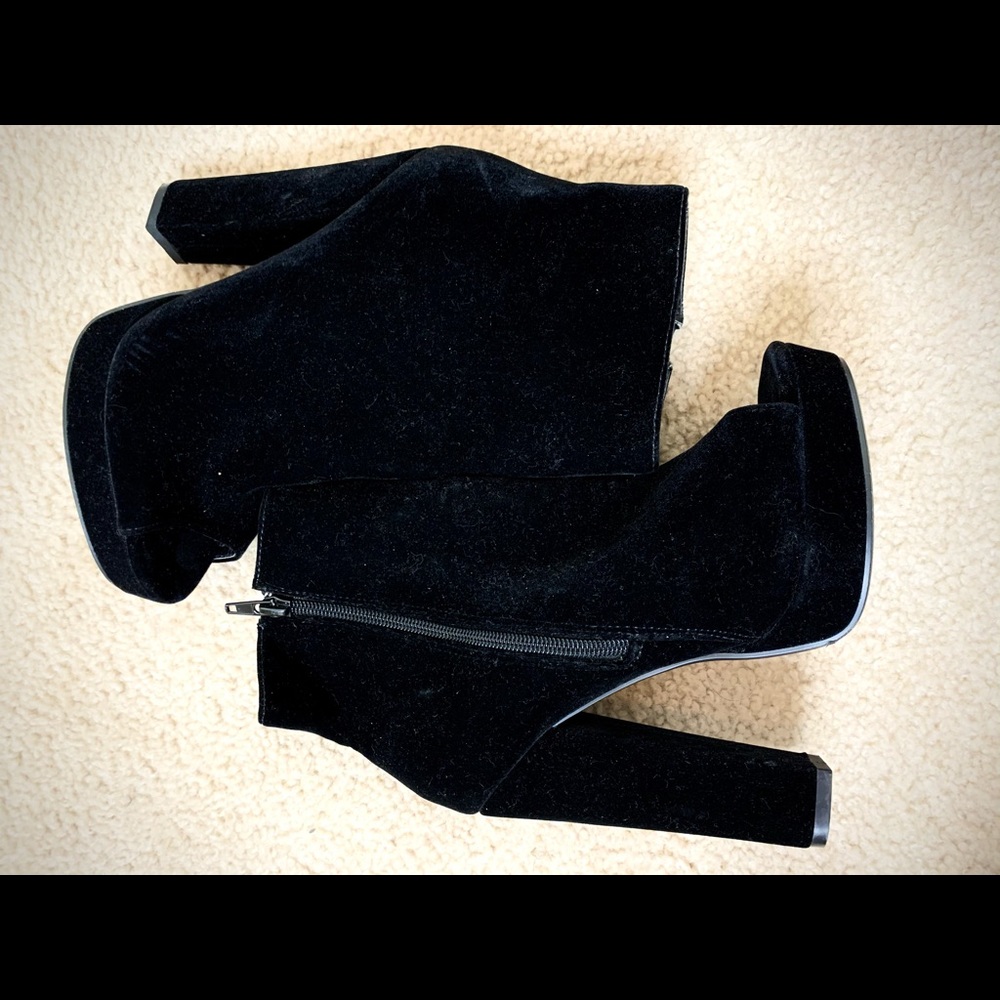 Shoe Dazzle All Black Open-Toe Heels